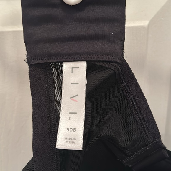 Livi Black Wireless Sports Bra, Size: 50B - Picture 7 of 11